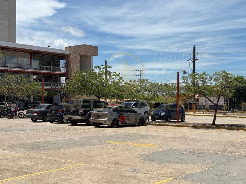 Zona Norte Local Centro Comercial Akrai Center Avenida Bella Vista