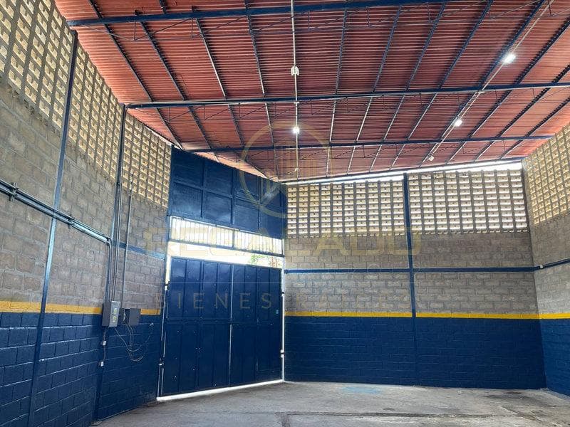Zona Sur Galpon Sector Haticos Calle 19C - 4