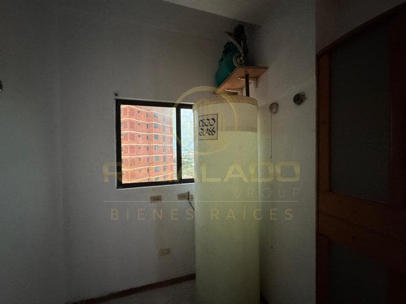 Zona Este Apartamento Edificio Toki Eder Avenida 2A - 7